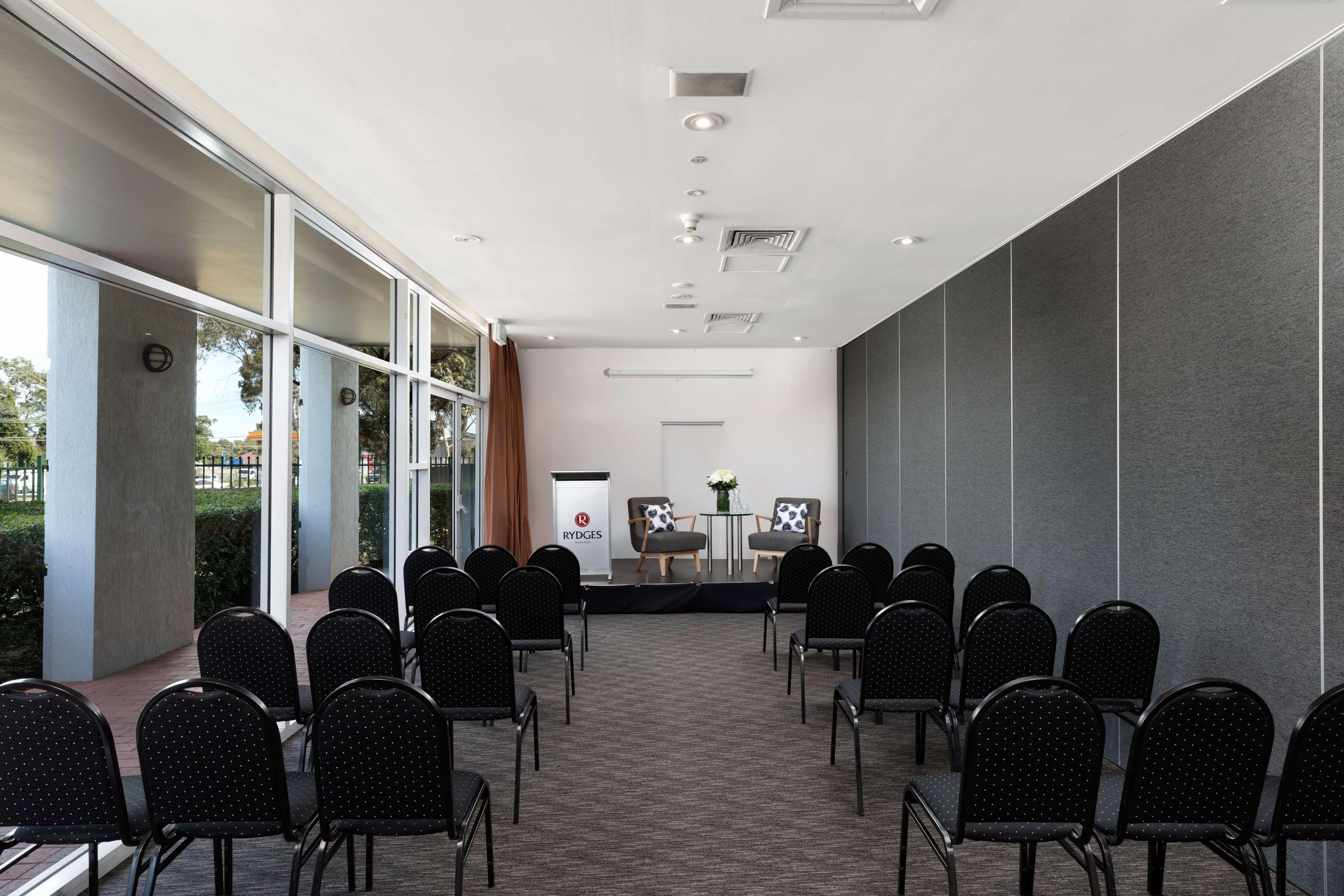 Hotel Rydges Bankstown Exterior foto