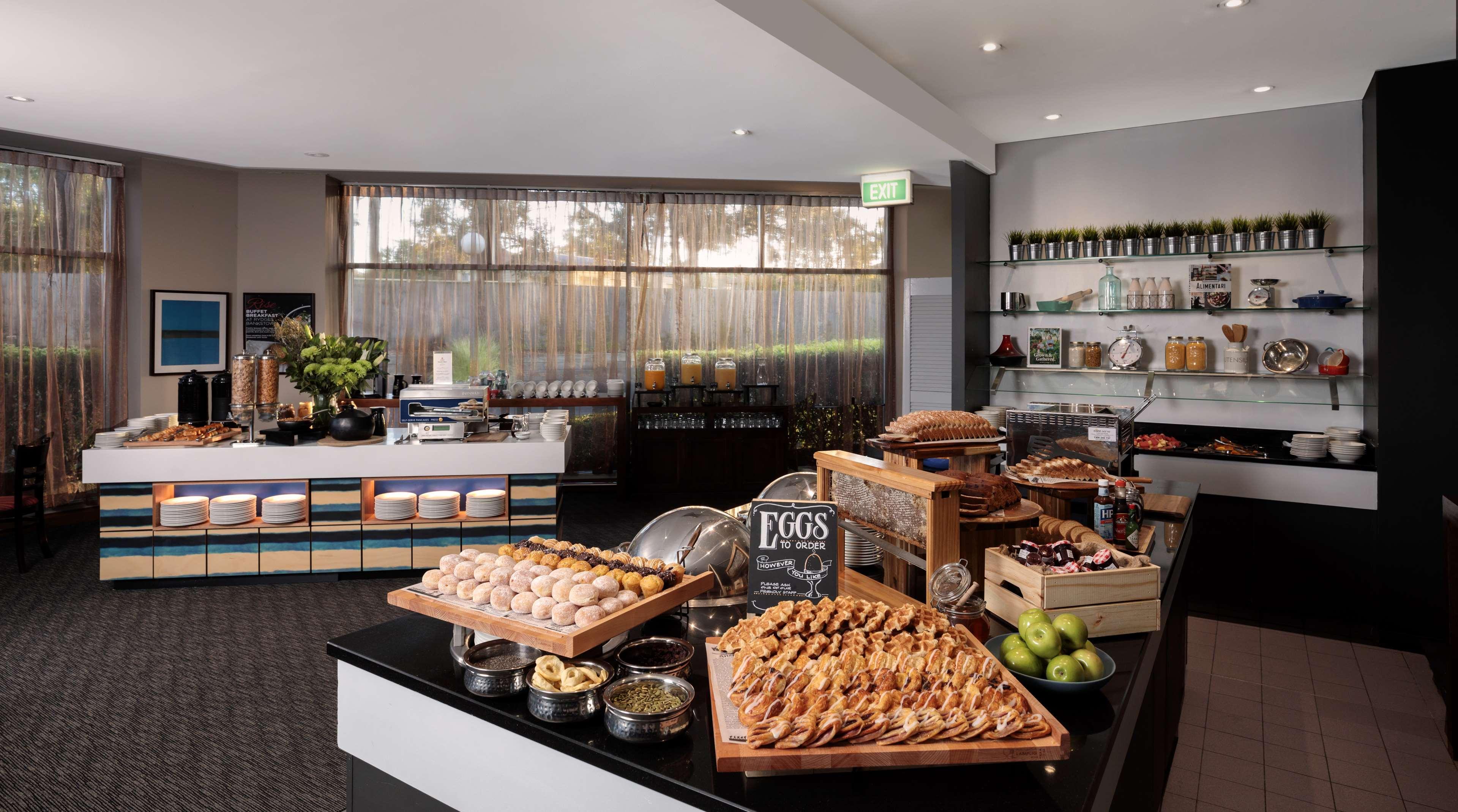 Hotel Rydges Bankstown Exterior foto