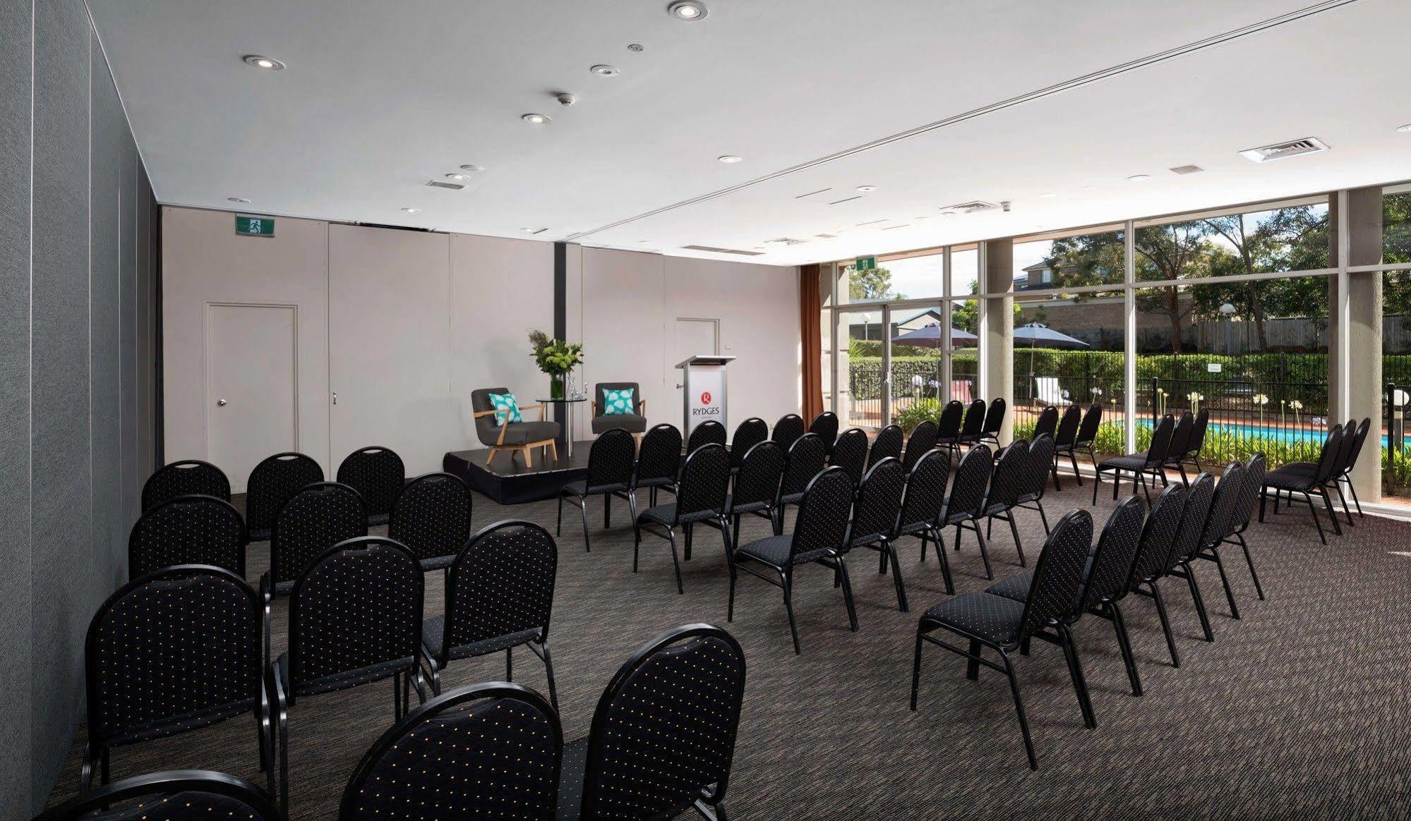 Hotel Rydges Bankstown Exterior foto